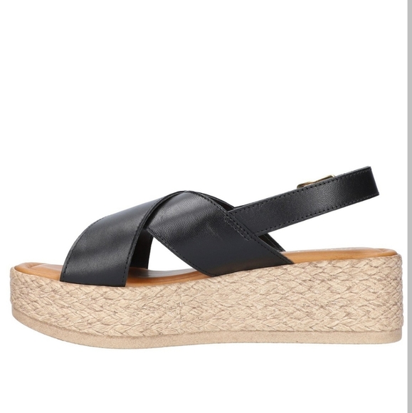 Bella Vita Mar-Italy Platform Sandals - Picture 3 of 13